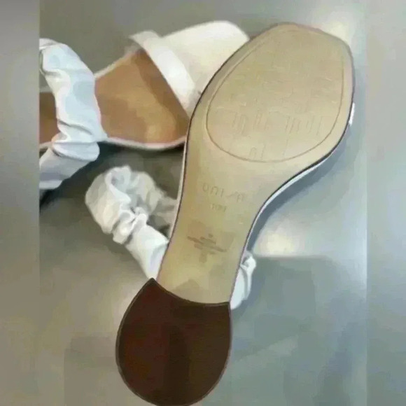 UNISA WOMENS CYLA SLIDE SANDAL - WHITE - Picture 7 of 8